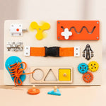 Busy Board Montessori avec serrures formes lacets et engrenages - Vignette | Le Poussin Ludique