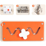 Busy Board Montessori avec serrures formes lacets et engrenages - Vignette | Le Poussin Ludique