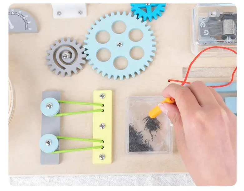 Labyrinthe magnétique pour logique sur busy board