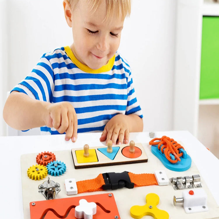 Tableau d'activité enfant pour exploration autonomie